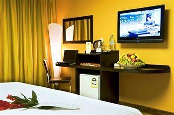 Crom Express Airport Hotel - Jeddah Bagian luar foto