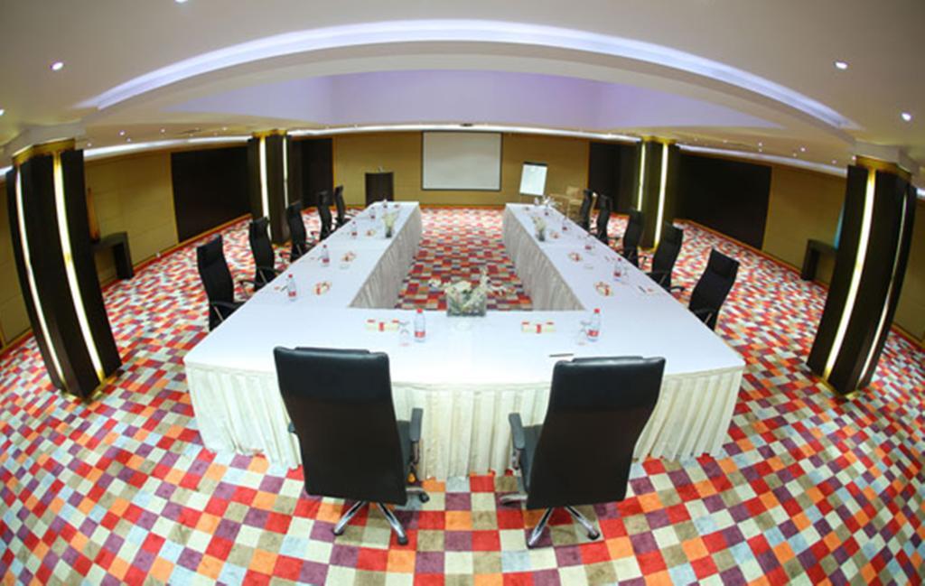 Crom Express Airport Hotel - Jeddah Bagian luar foto