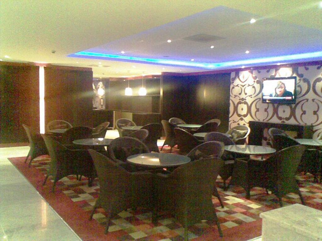 Crom Express Airport Hotel - Jeddah Bagian luar foto